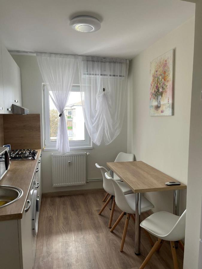 Angels Apartment 2 Oradea Exterior photo