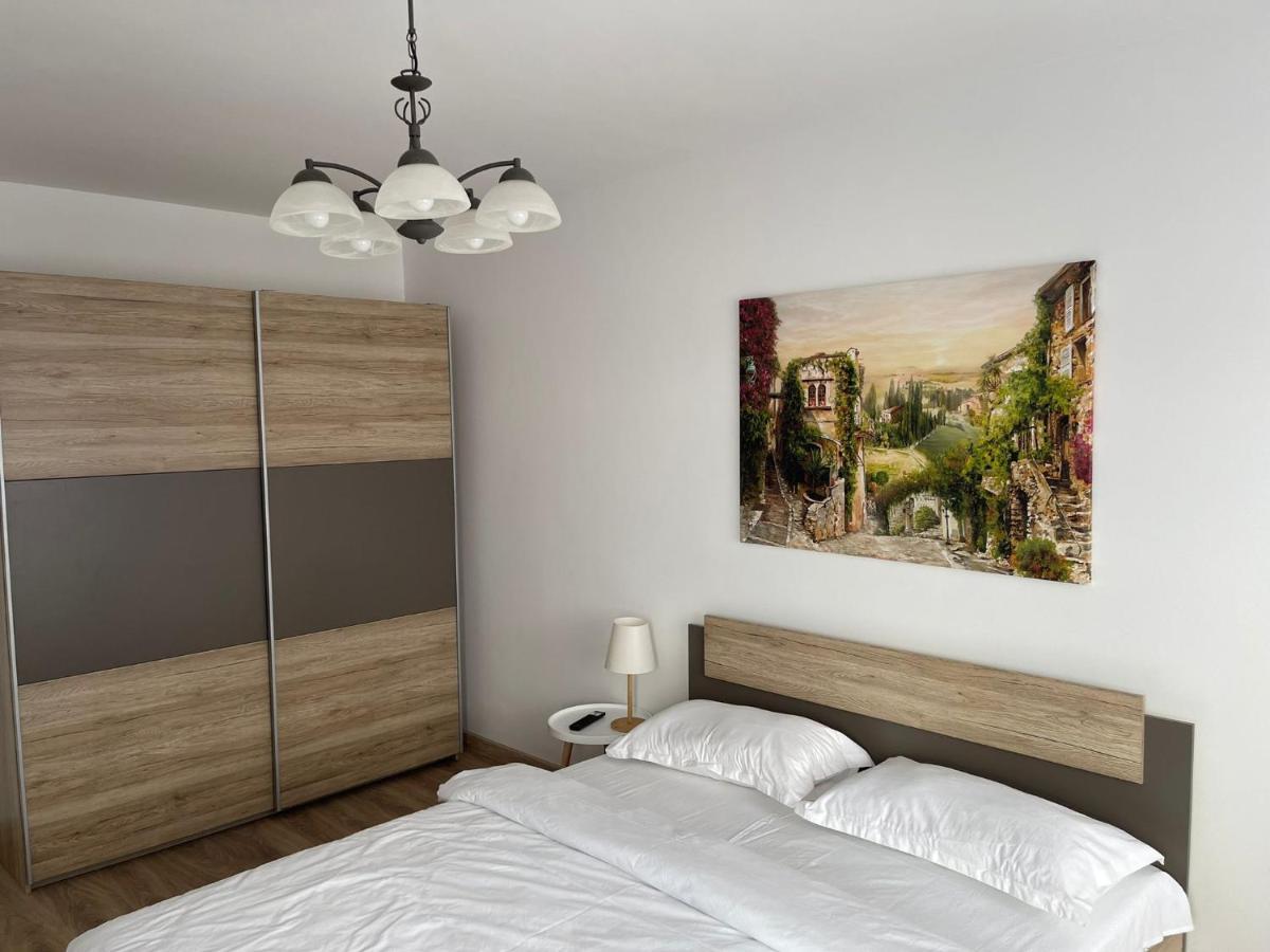 Angels Apartment 2 Oradea Exterior photo